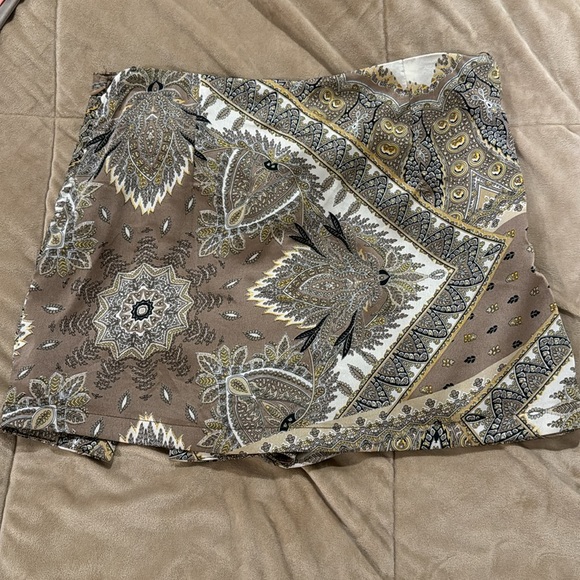 Lena Printed Mini-Skort - Picture 3 of 3